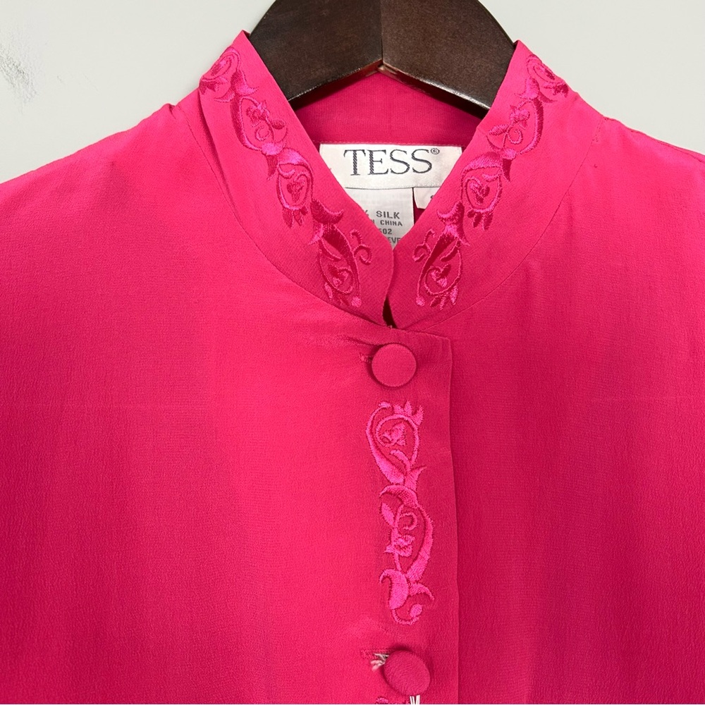 Vintage Embroidered Silk Shirt Women’s Size 8 Button Front 80’s Elegant Luxury - Picture 2 of 6